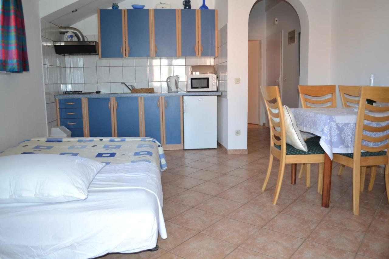 Apartments Lucija Srima Εξωτερικό φωτογραφία