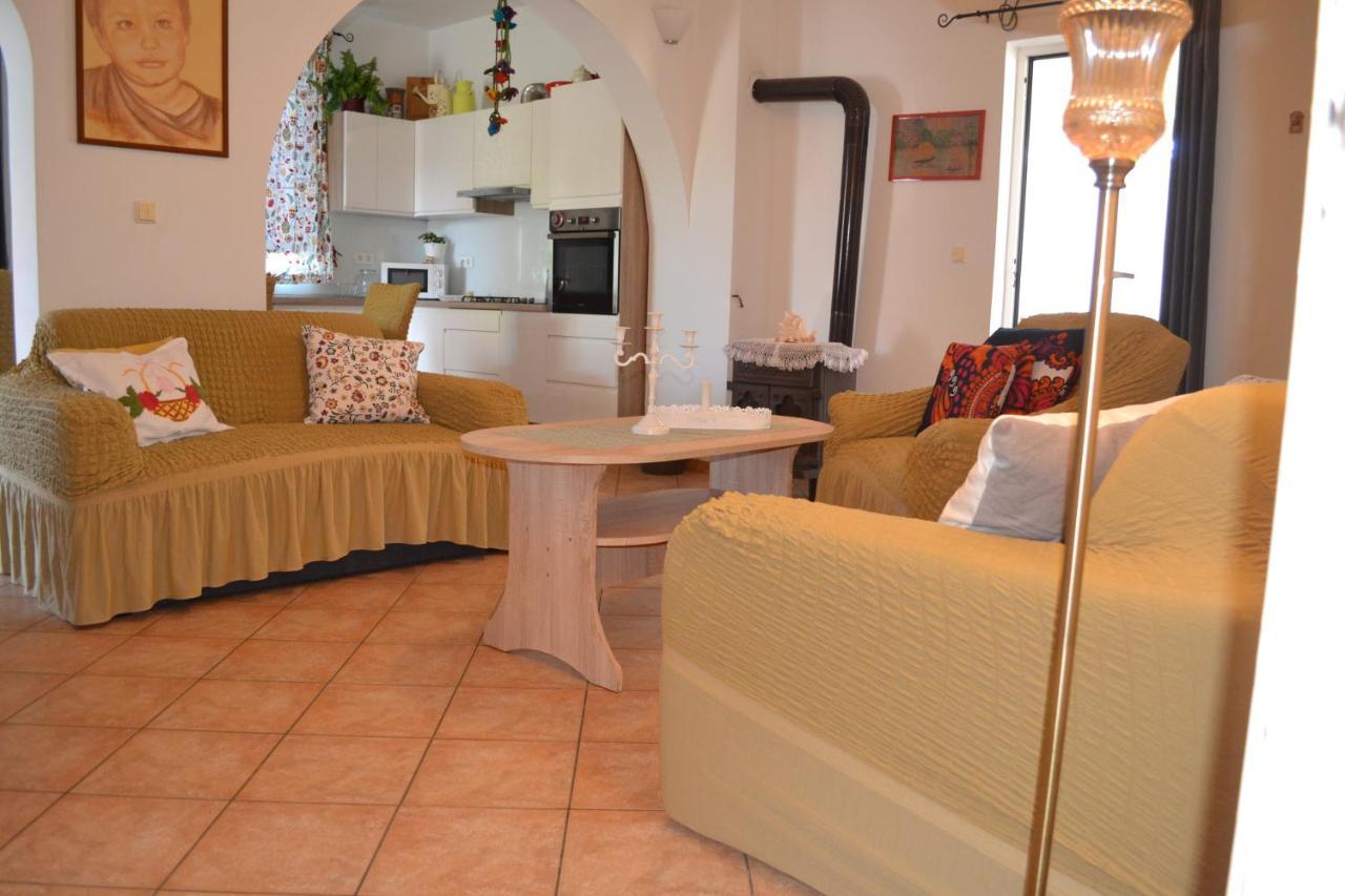 Apartments Lucija Srima Εξωτερικό φωτογραφία