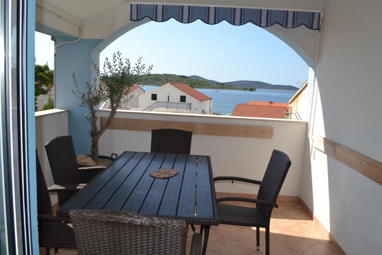 Apartments Lucija Srima Εξωτερικό φωτογραφία