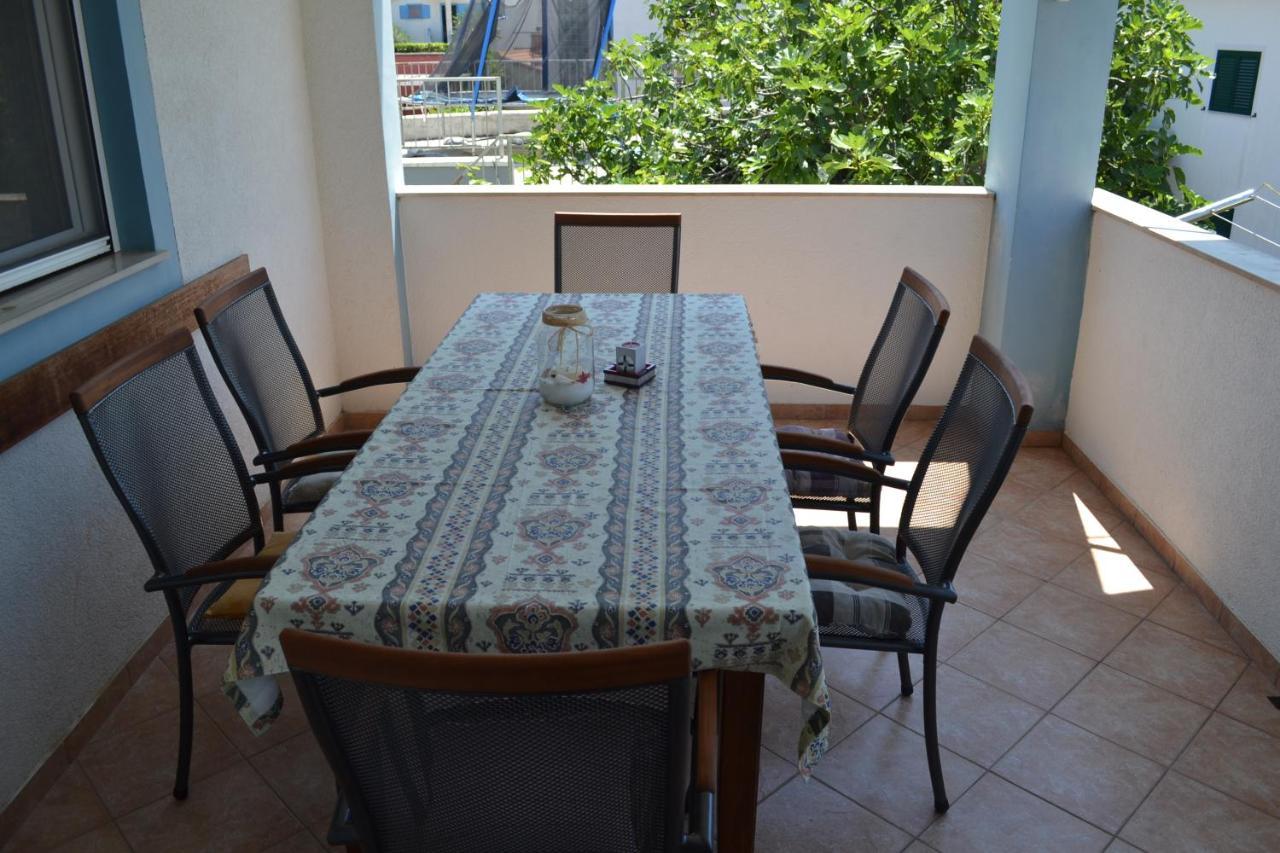 Apartments Lucija Srima Εξωτερικό φωτογραφία
