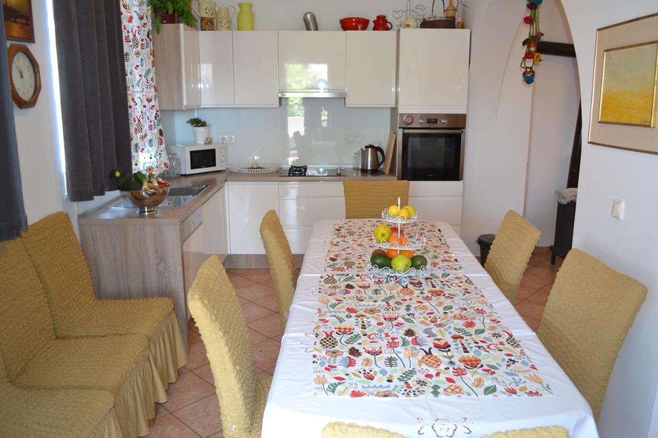 Apartments Lucija Srima Εξωτερικό φωτογραφία