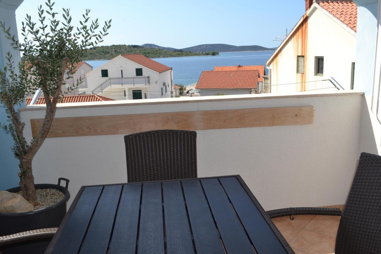 Apartments Lucija Srima Εξωτερικό φωτογραφία